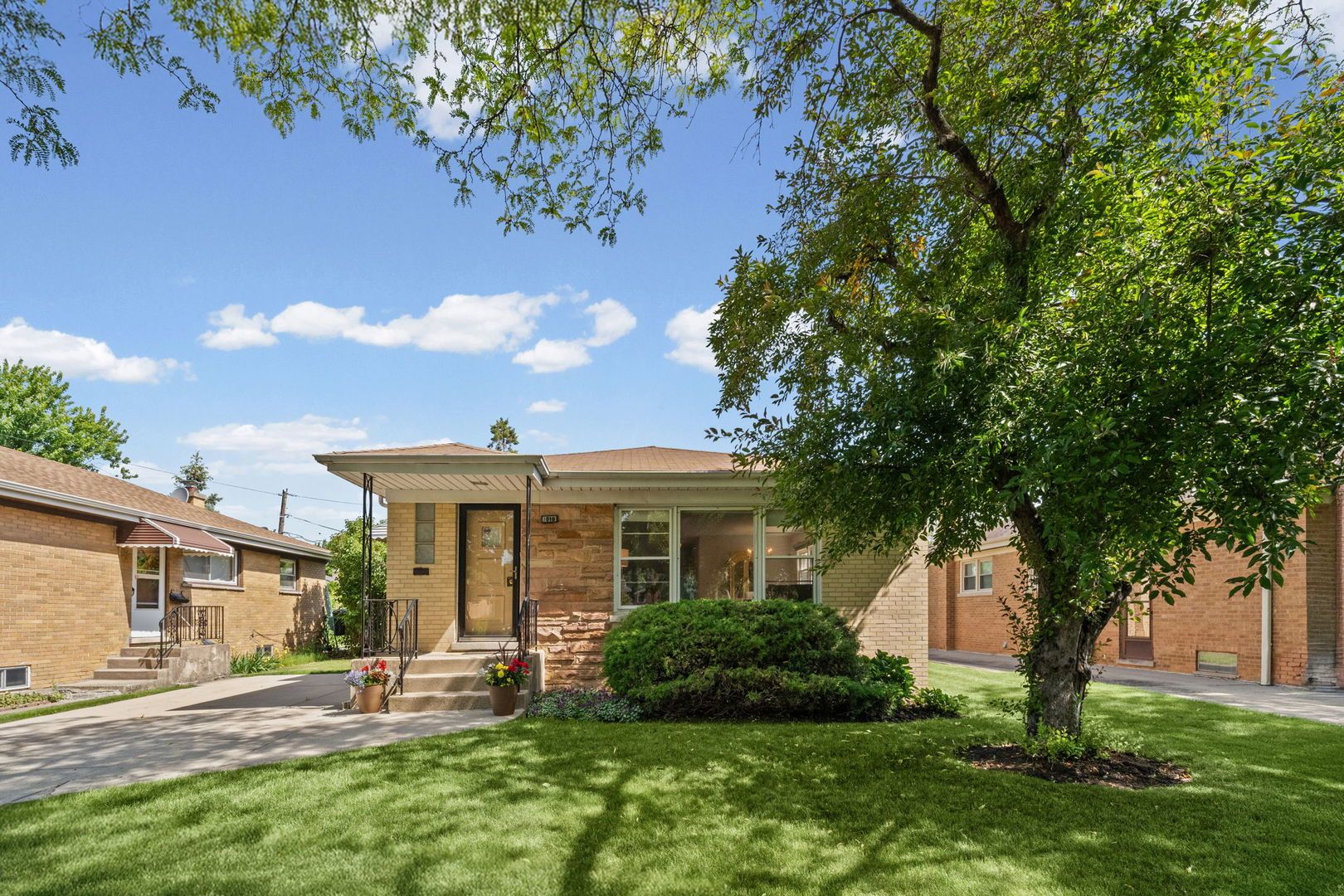 3818 ISABEL Street — Skokie, IL 60076