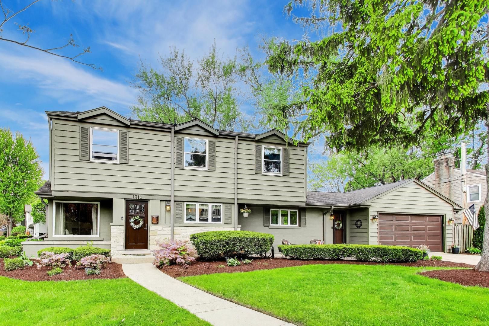 1311 E Woodford Place — Arlington Heights, IL 60004