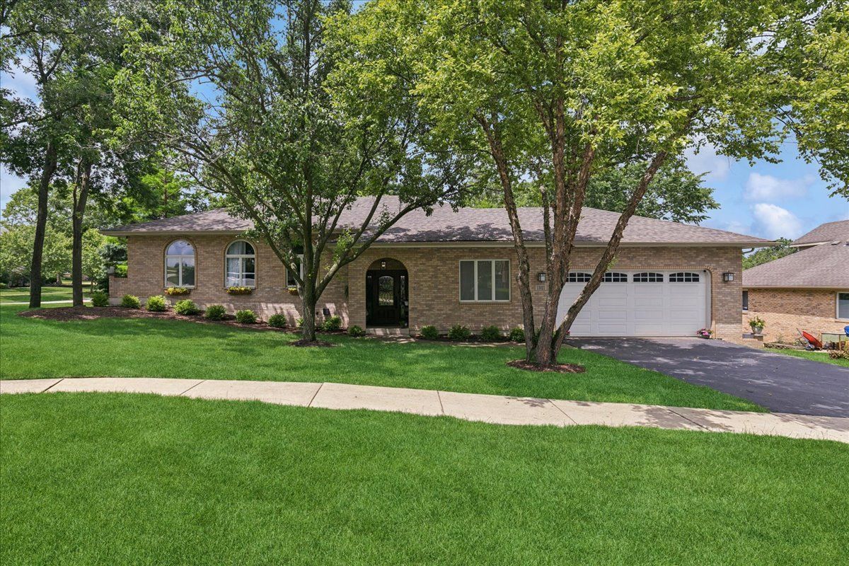 13021 W Creekside Drive — Homer Glen, IL 60491
