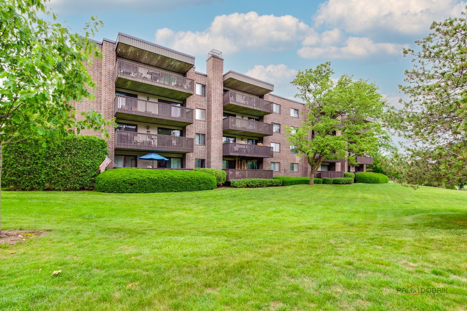 917 Vose Drive #411 — Gurnee, IL 60031