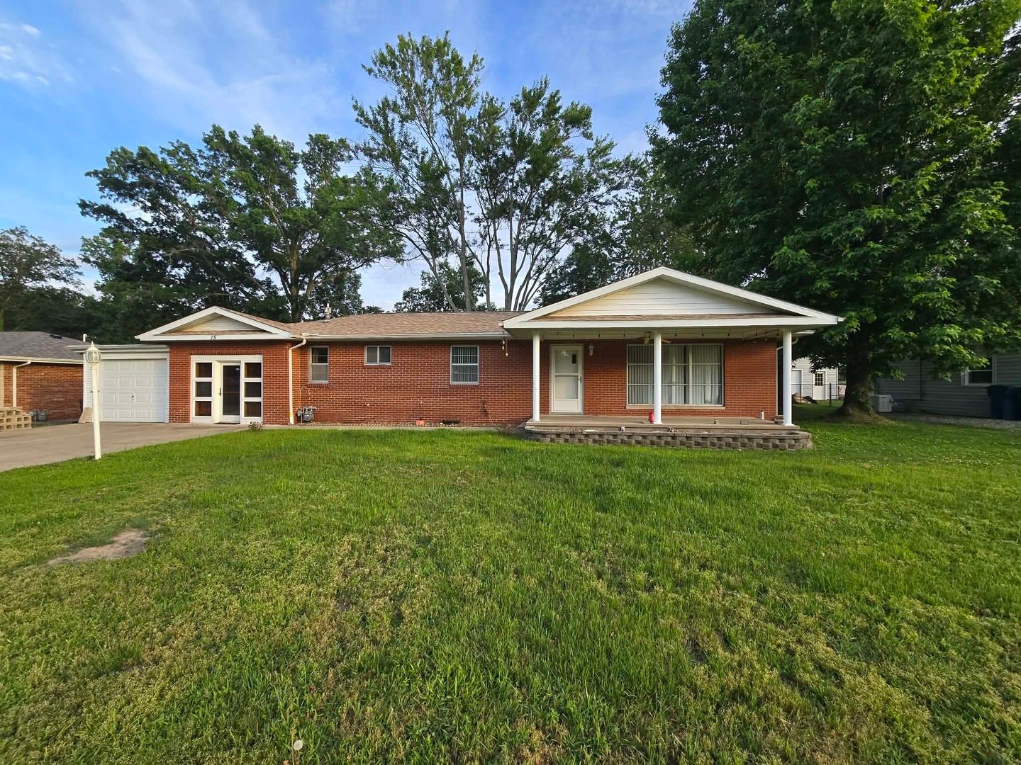 15 Homestead Drive — Mt Vernon, IL 62864