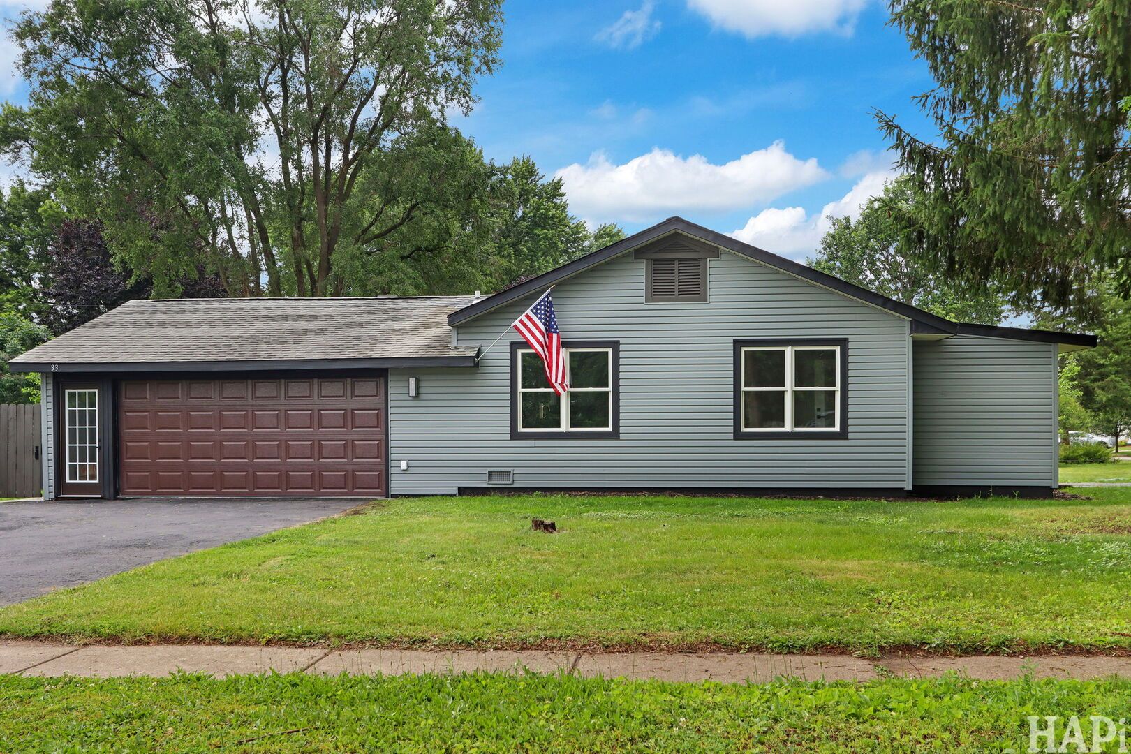 33 Holly Drive — Crystal Lake, IL 60014