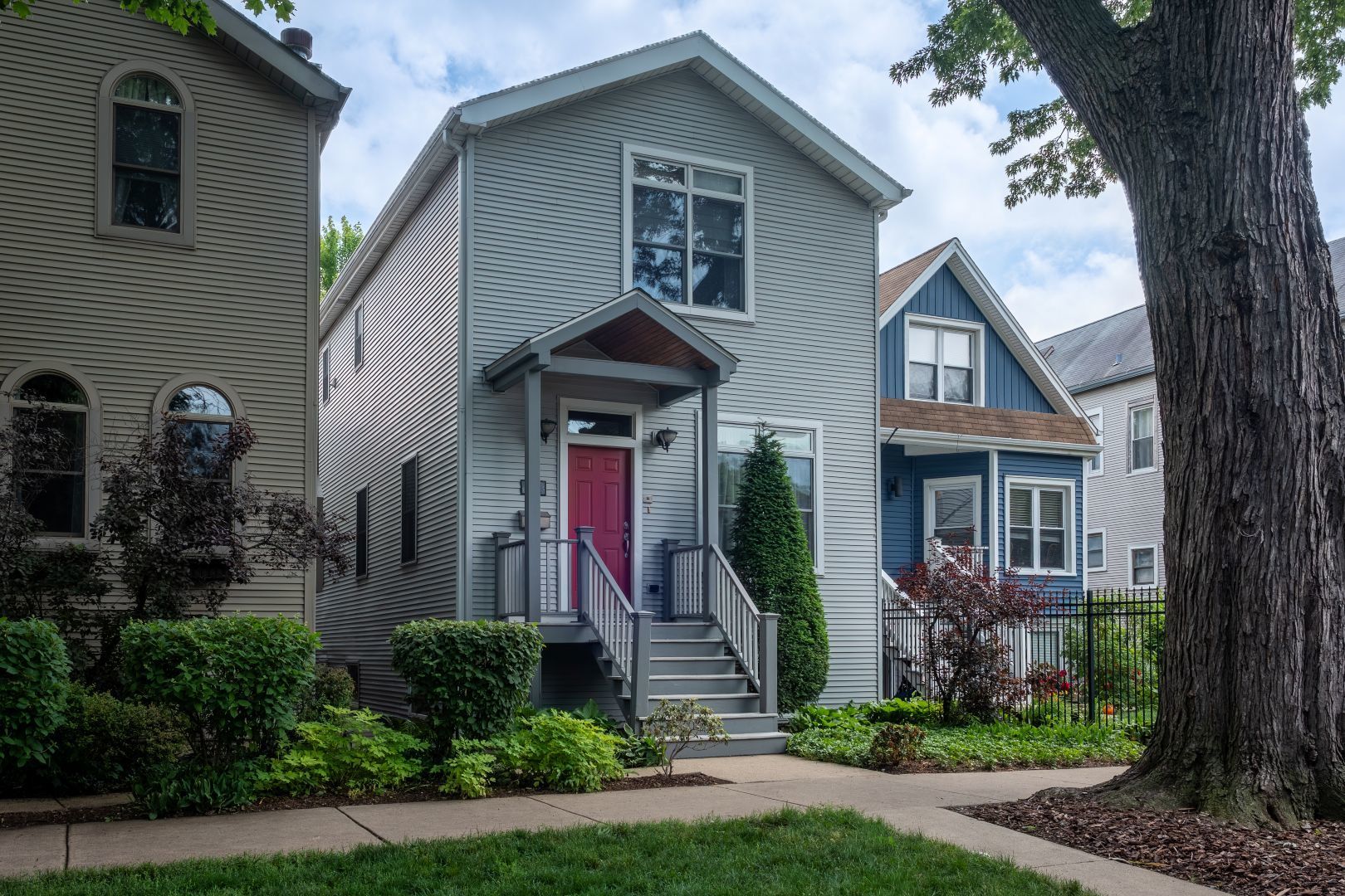 2111 N Whipple Street — Chicago, IL 60647
