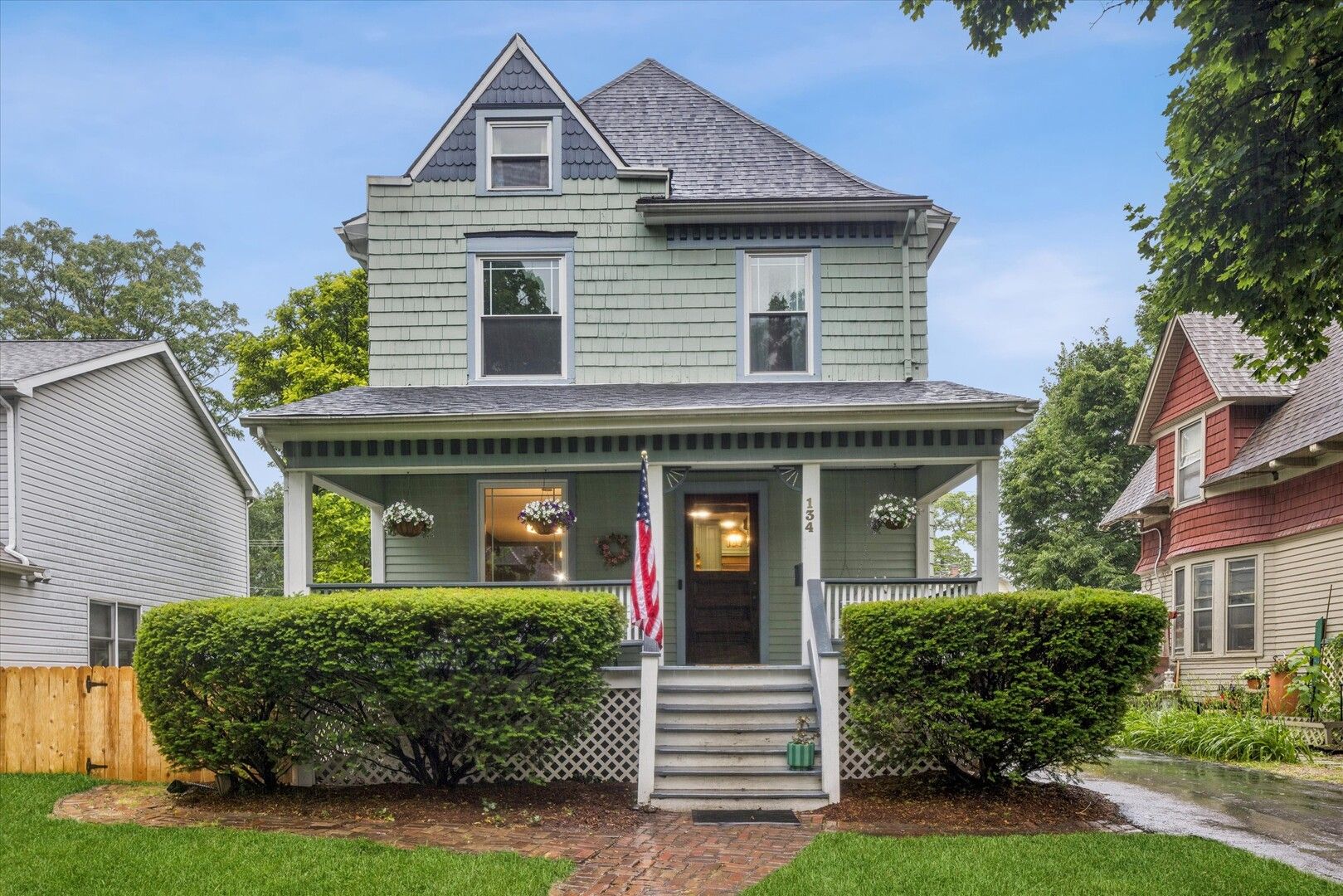 134 N Kensington Avenue — La Grange, IL 60525