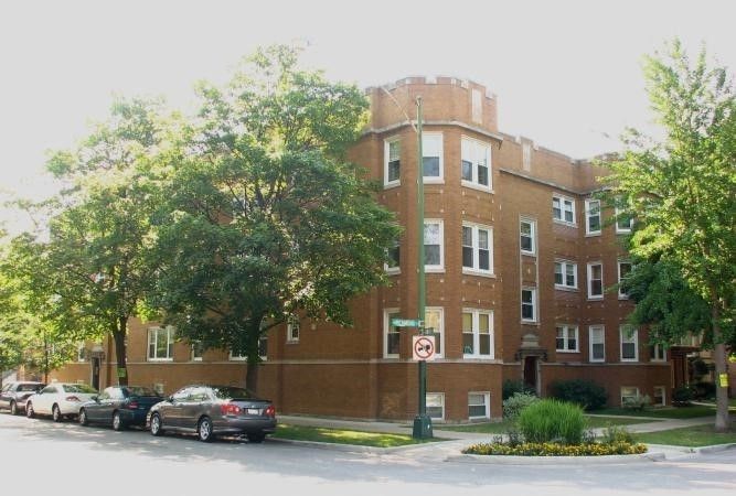 2915 W Granville Avenue #1 — Chicago, IL 60659