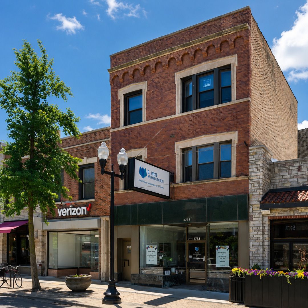 4754 N Lincoln Avenue — Chicago, IL 60625