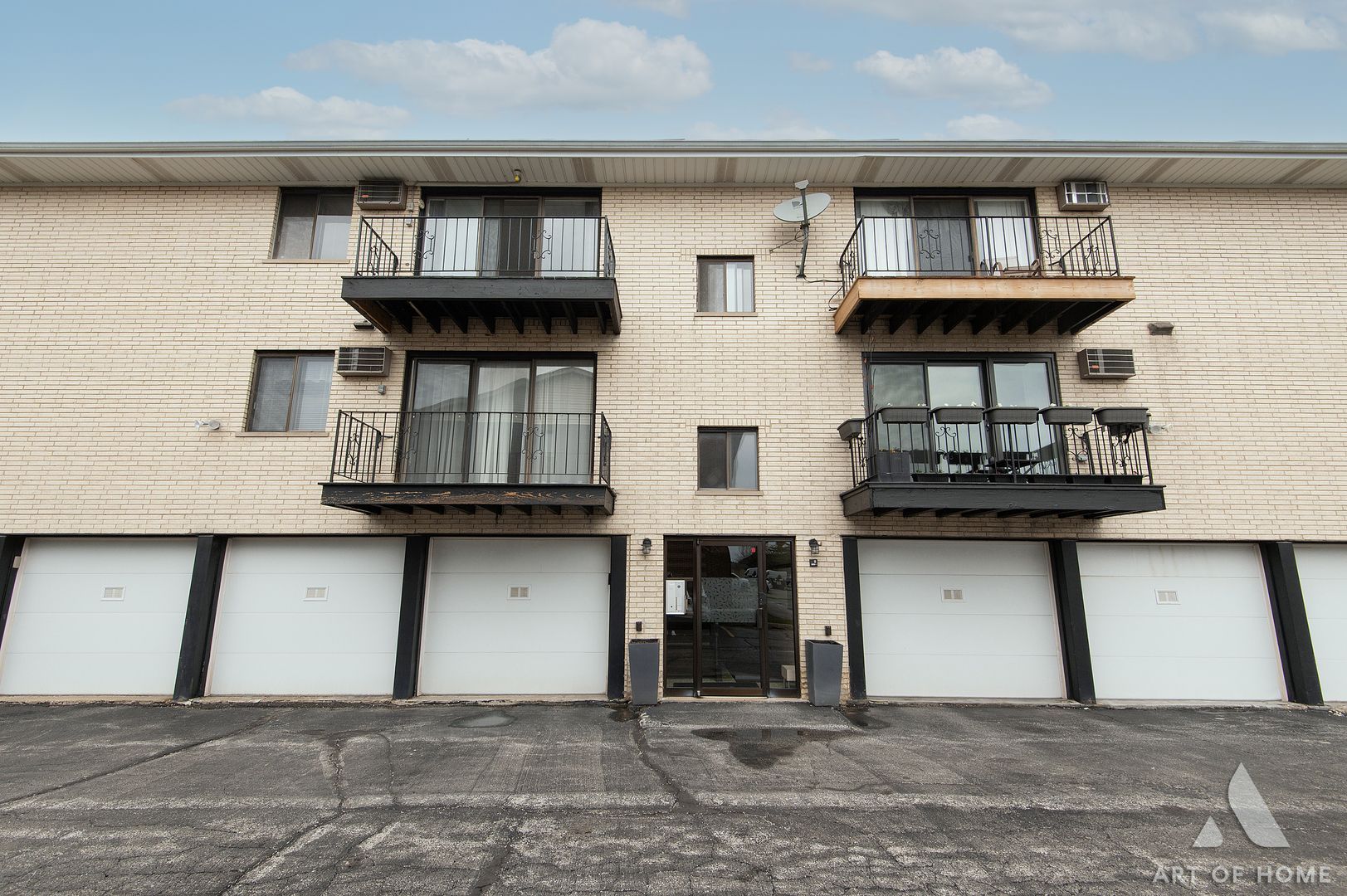 10323 Mayfield Avenue #2D — Oak Lawn, IL 60453