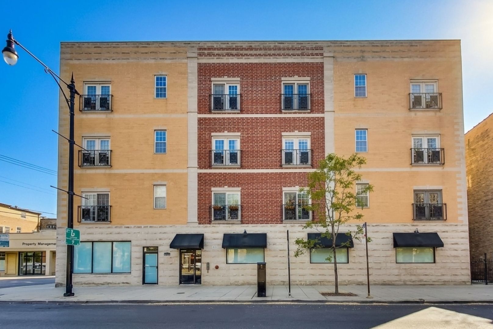 3231 W Fullerton Avenue #3W — Chicago, IL 60647