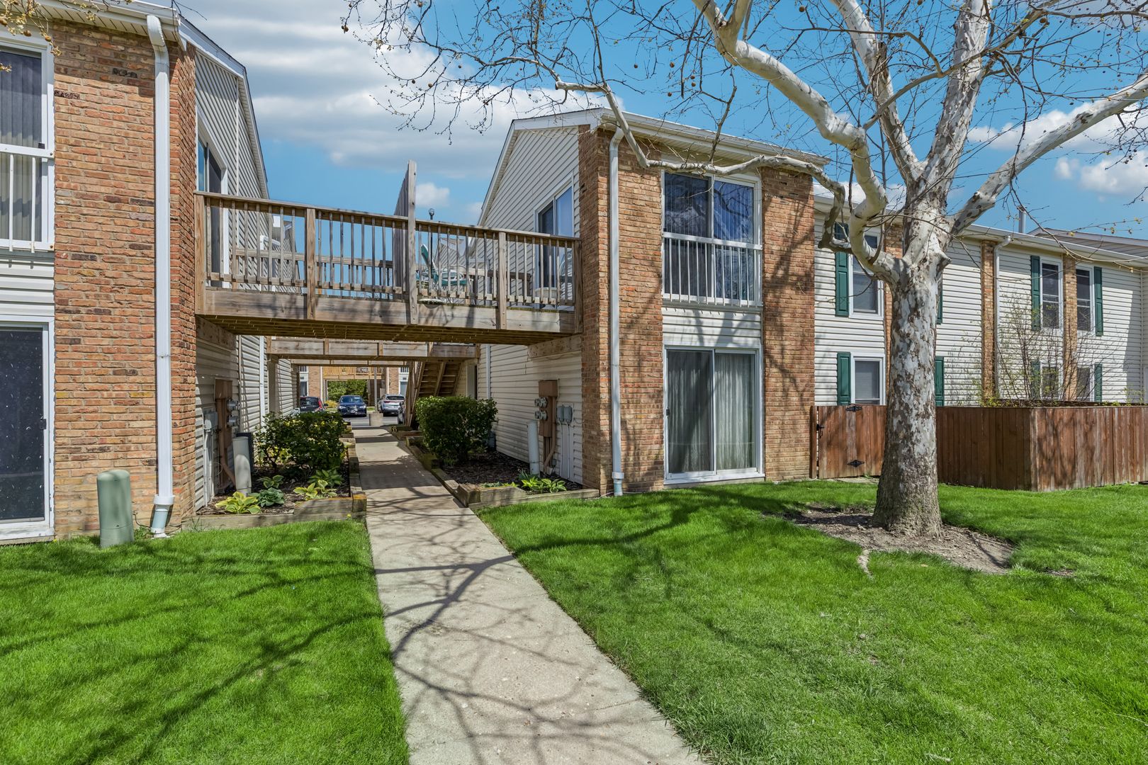 1981 Kenilworth Circle #G — Hoffman Estates, IL 60169