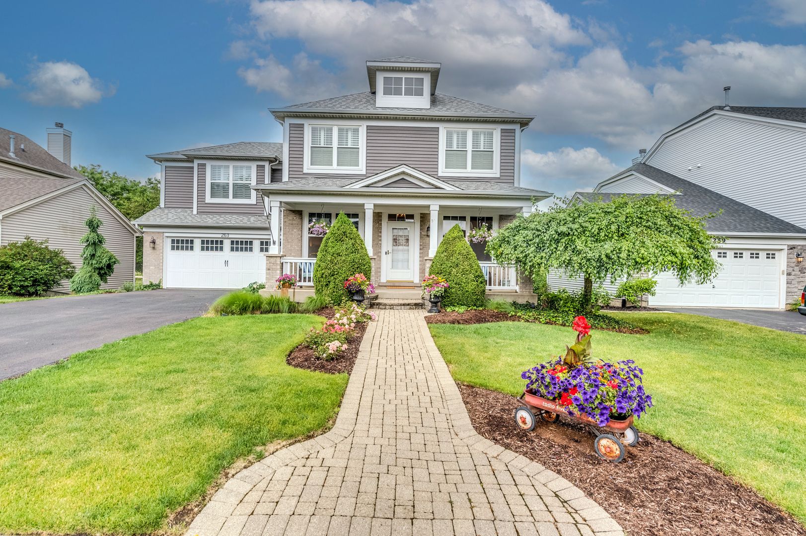 263 Sunbury Drive — St. Charles, IL 60175