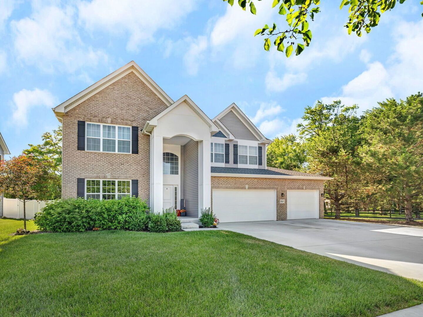 26449 S Waterford Trail — Channahon, IL 60410