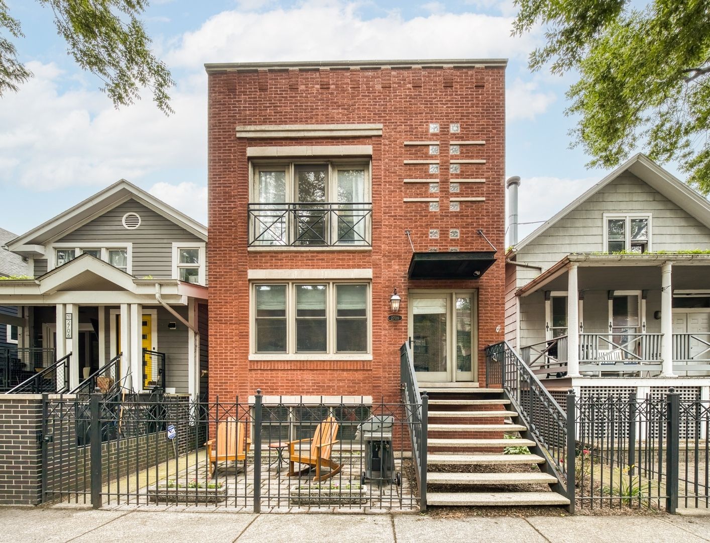 2708 N Wilton Avenue — Chicago, IL 60614