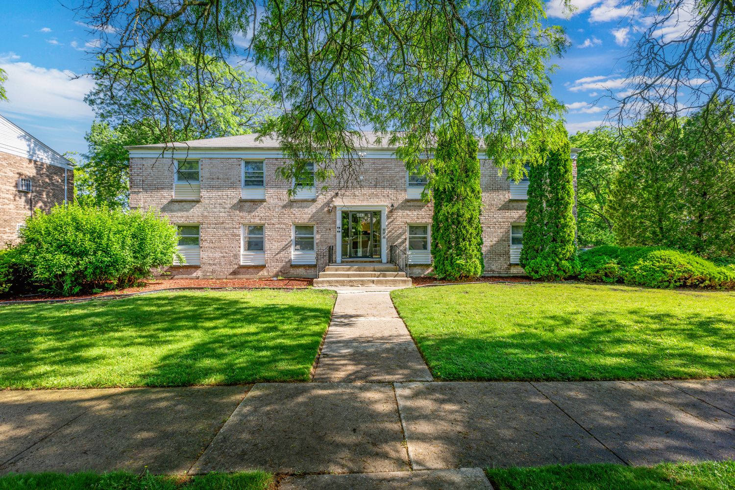 4042 Charleston Road — Matteson, IL 60443