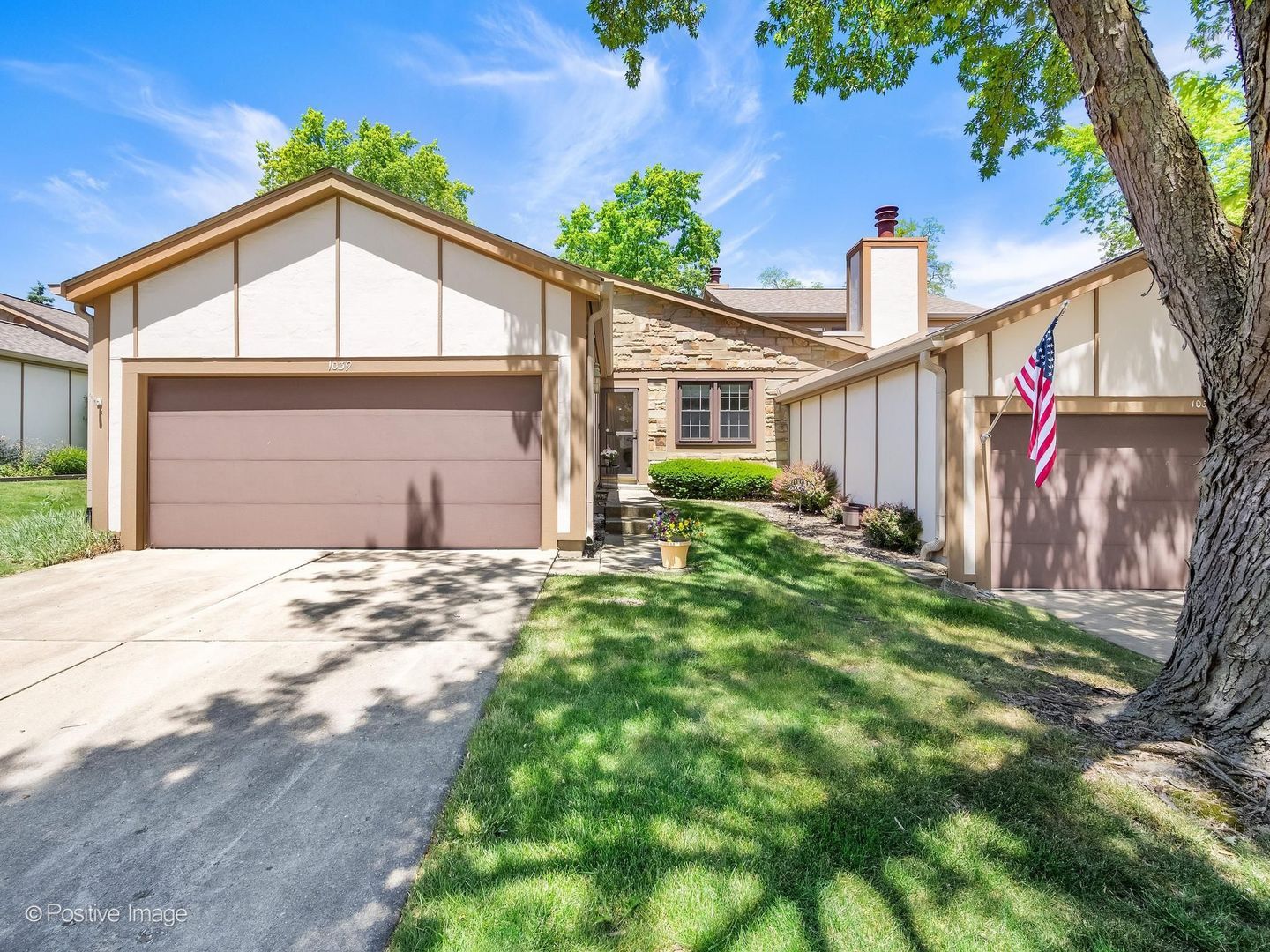 1039 Oakview Drive — Wheaton, IL 60187