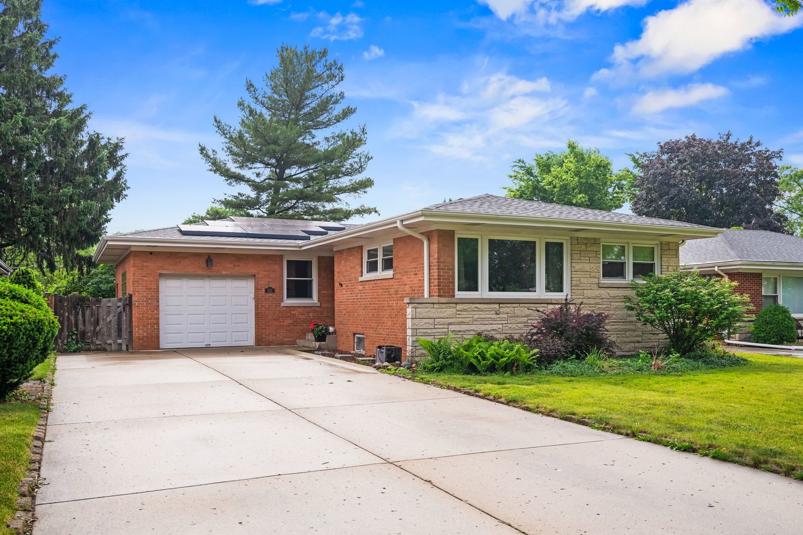 513 S William Street — Mount Prospect, IL 60056
