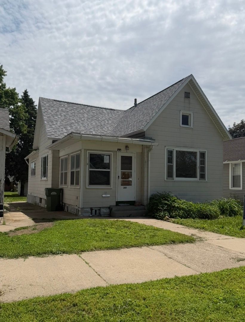 201 Fayette Street — Clinton, IA 52732