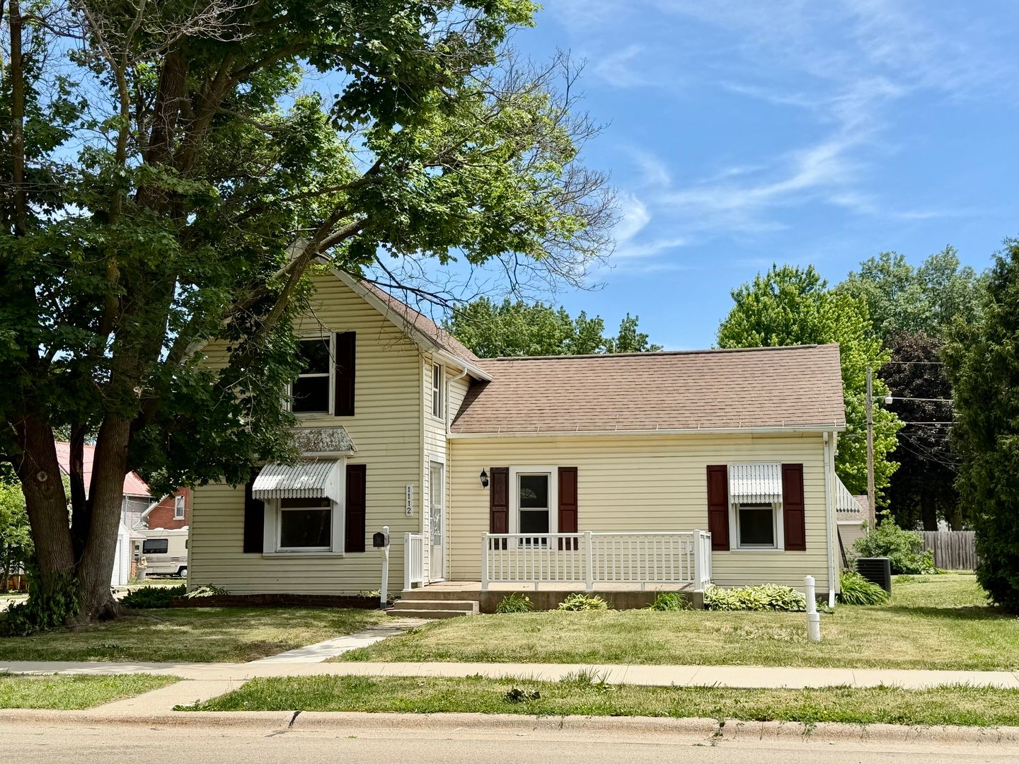 1112 6th Avenue — Sterling, IL 61081