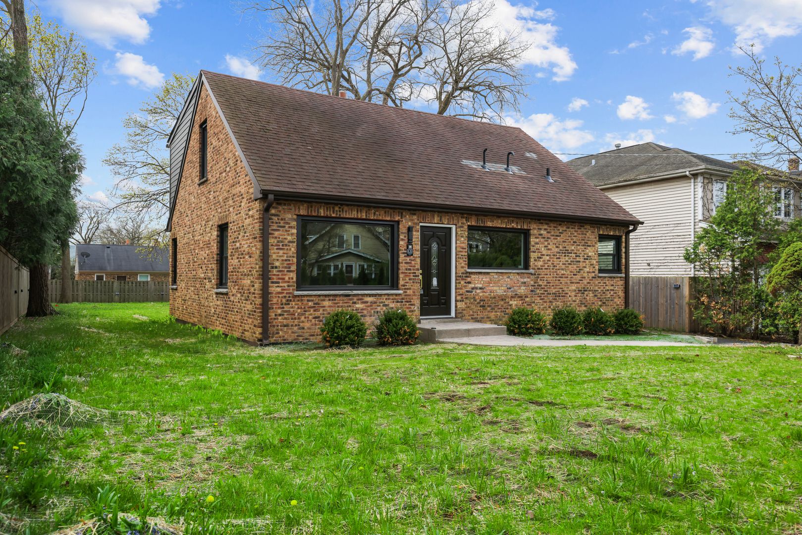 830 Deerfield Road — Highland Park, IL 60035