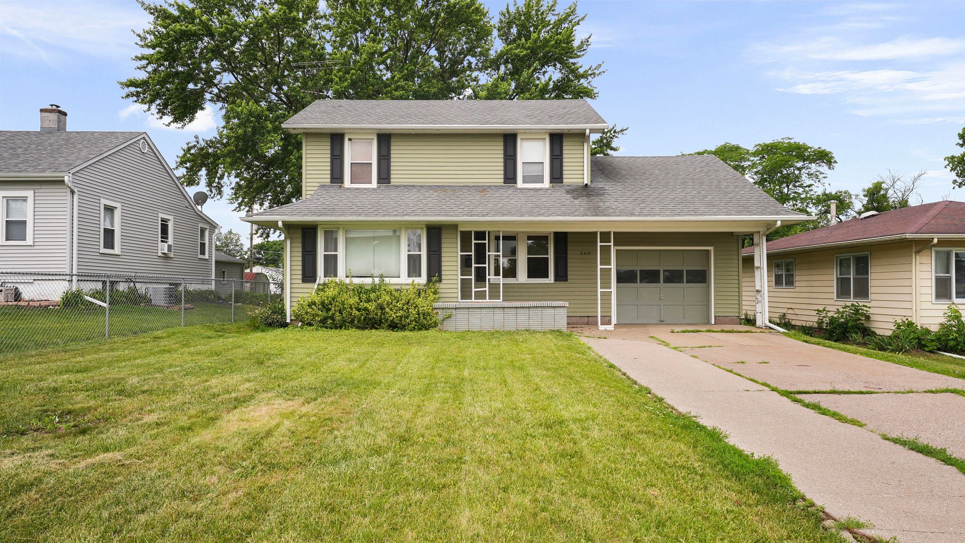 2418 Washington Street — Davenport, IA 52804
