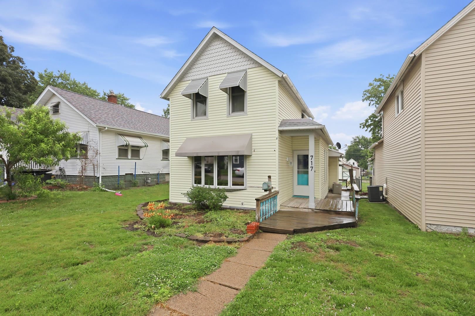 717 N Howell Street — Davenport, IA 52802