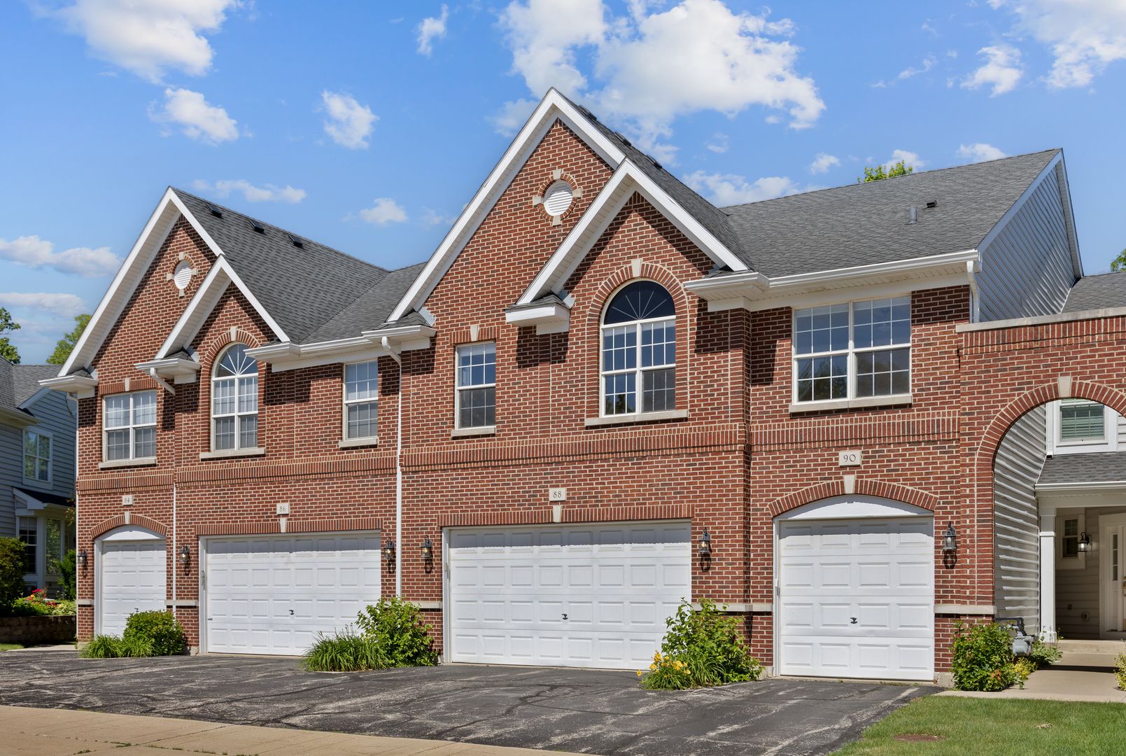 88 Fulbright Lane — Schaumburg, IL 60194