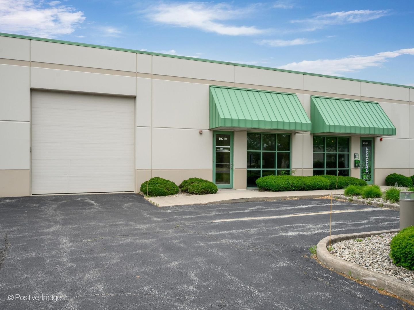 19229 Henry Drive — Mokena, IL 60448