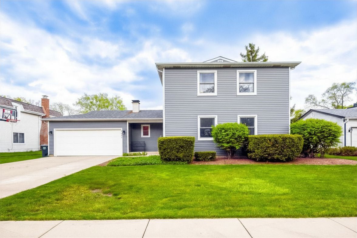 4491 Thornbark Drive — Hoffman Estates, IL 60192