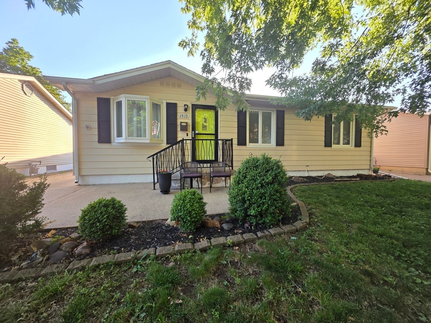 1919 Fairfield Drive — Springfield, IL 62702