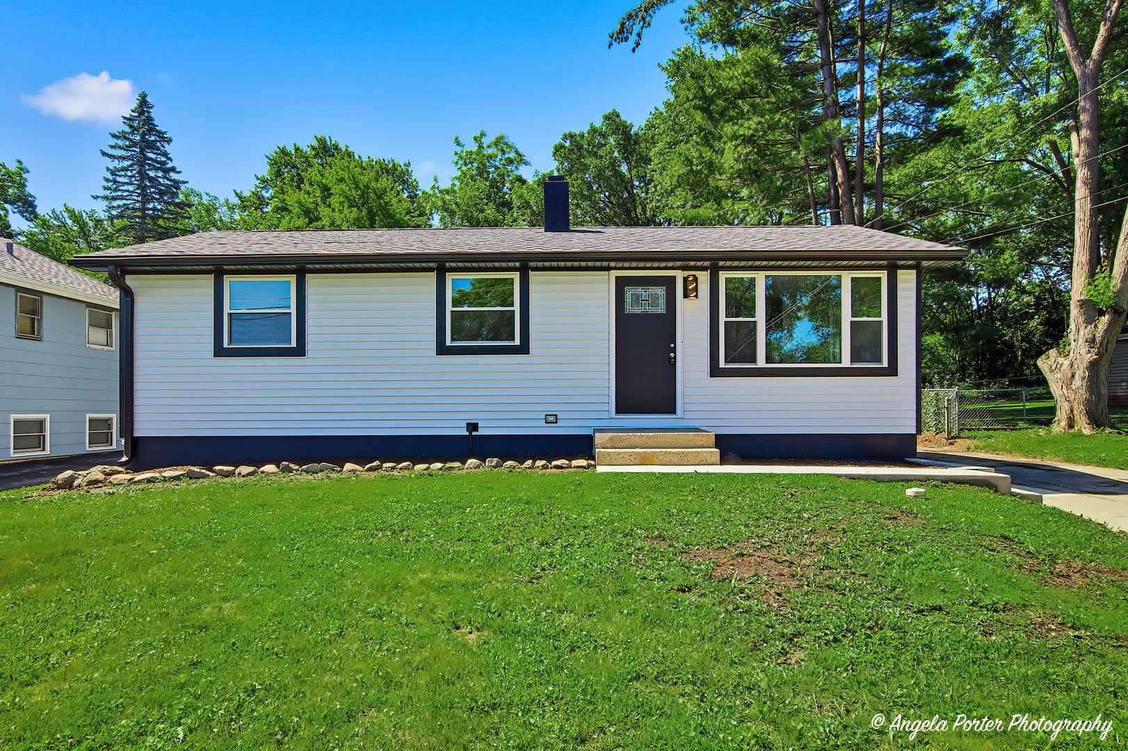 33028 N Ridge Road — Grayslake, IL 60030
