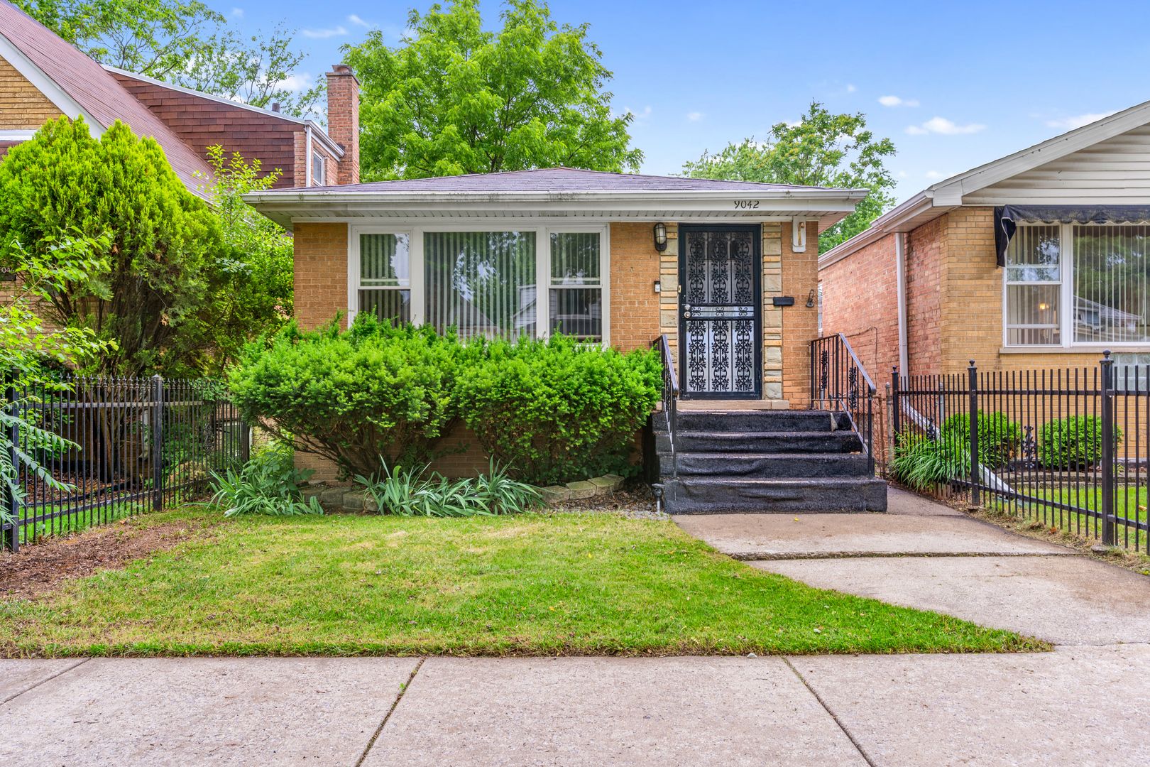 9042 S Ellis Avenue — Chicago, IL 60619
