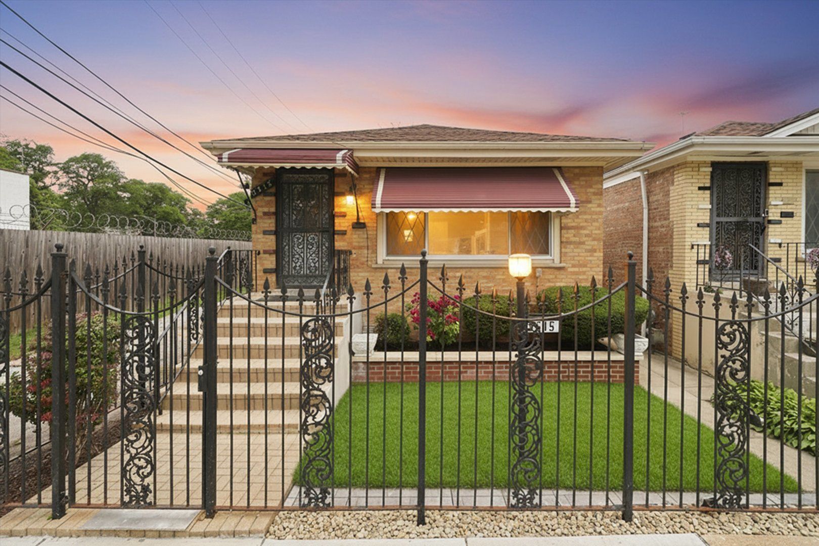 5515 S Oakley Avenue — Chicago, IL 60636