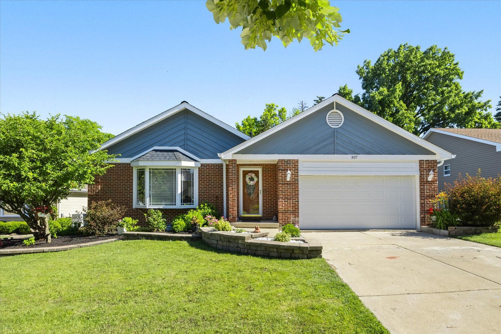 307 TERRY Lane — Bloomingdale, IL 60108
