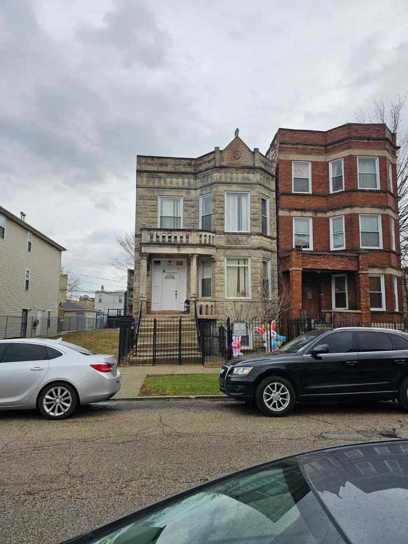 1239 S Avers Avenue — Chicago, IL 60623