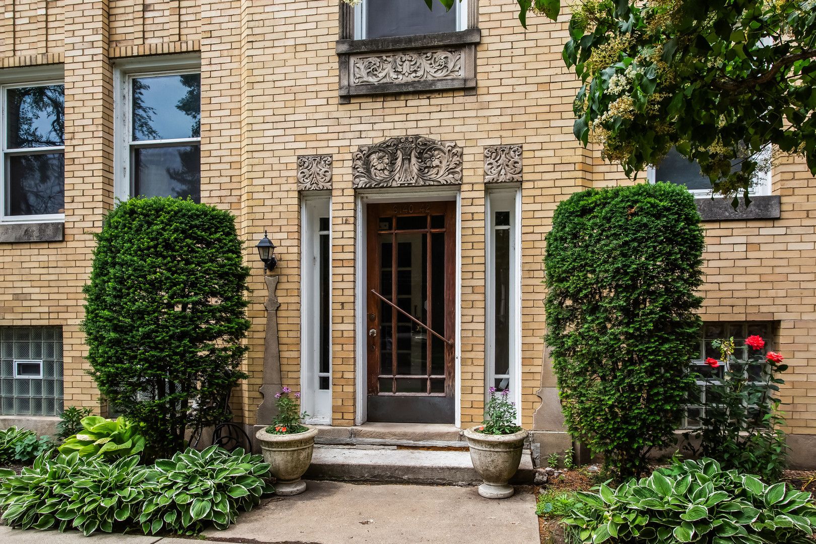 6140 N Hamilton Avenue #1S — Chicago, IL 60659