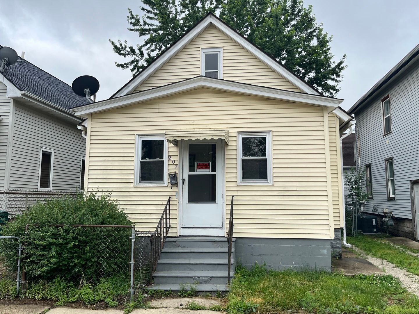 202 E Webster Street — Joliet, IL 60432