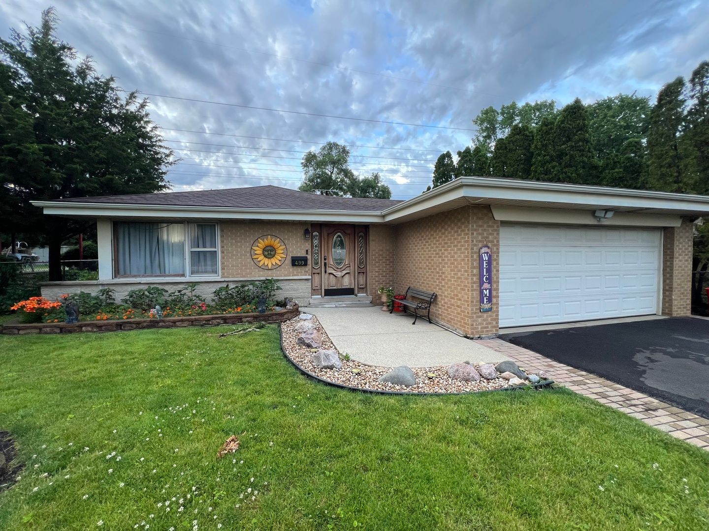 499 Gilbert Drive — Wood Dale, IL 60191