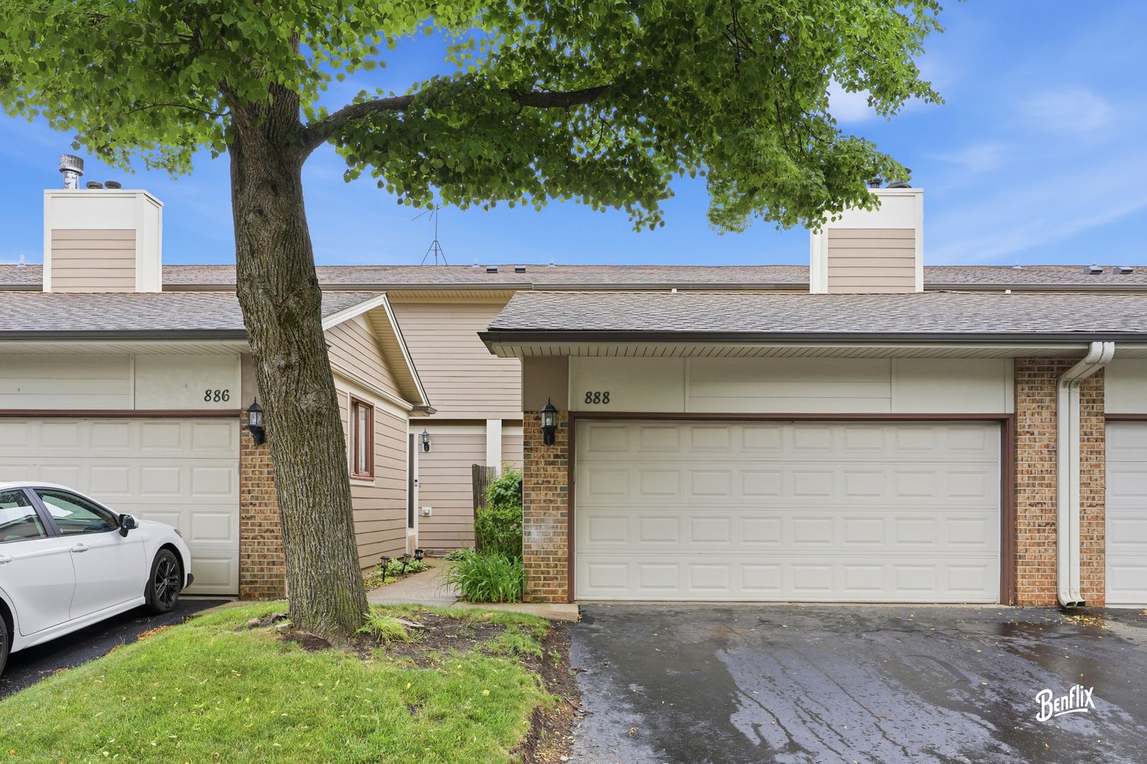 888 Swan Boulevard — Deerfield, IL 60015