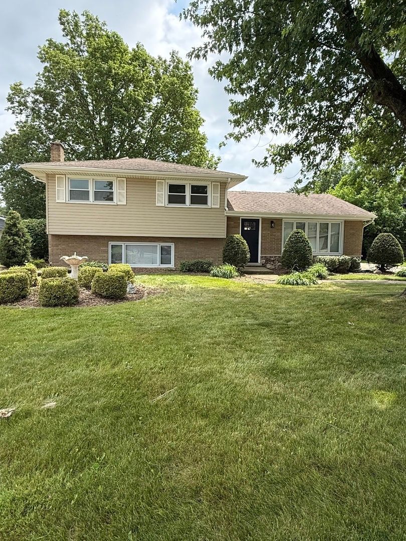 12537 S Menard Avenue — Palos Heights, IL 60463