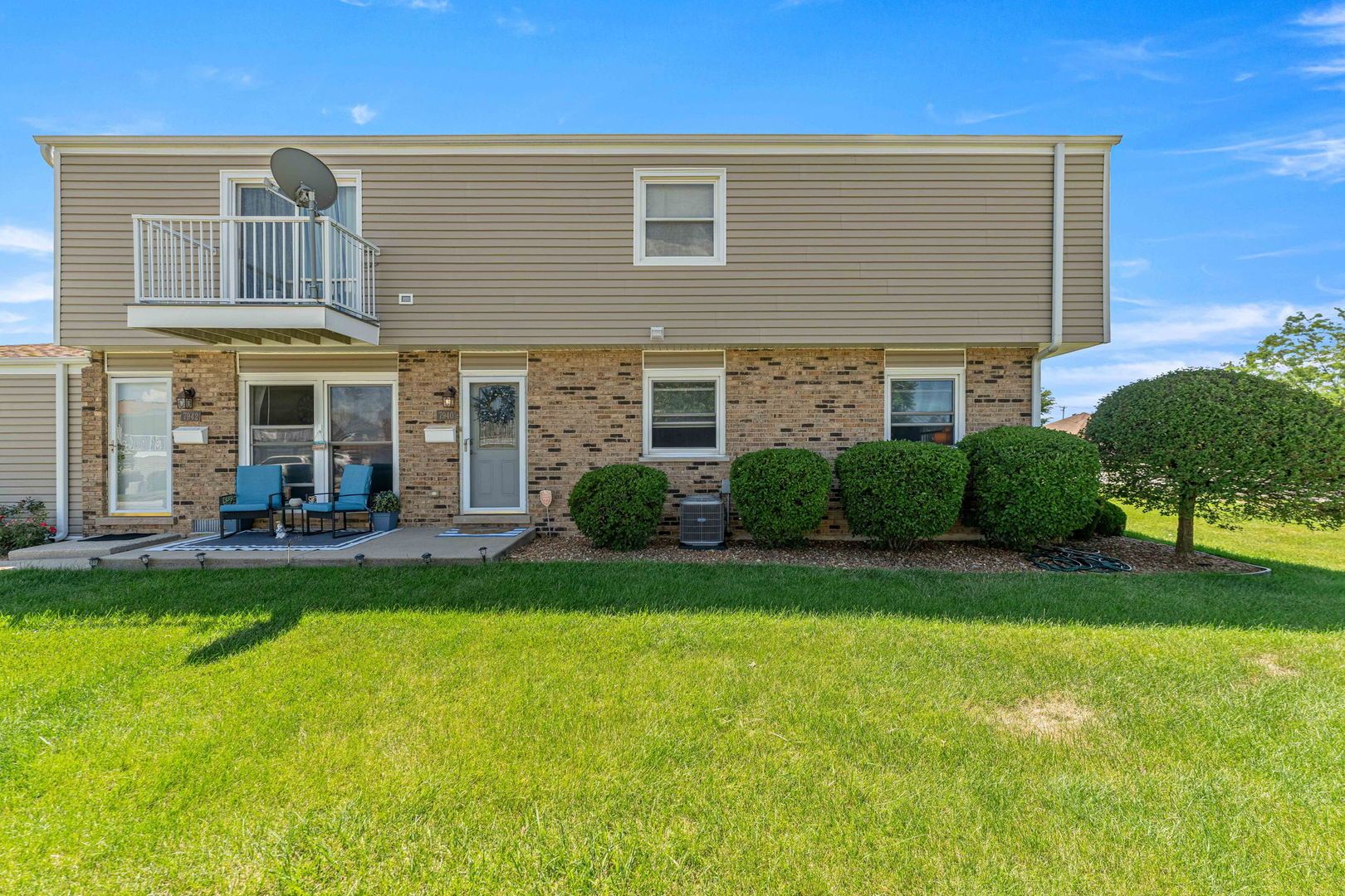 7940 163 Place #7940 — Tinley Park, IL 60477