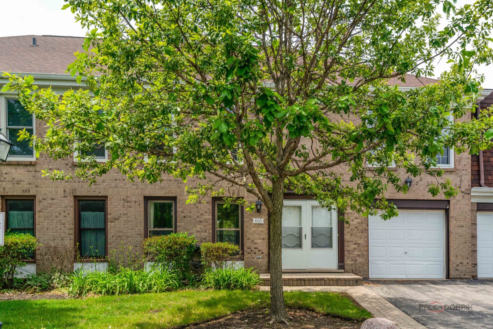 805 Garfield Avenue — Libertyville, IL 60048