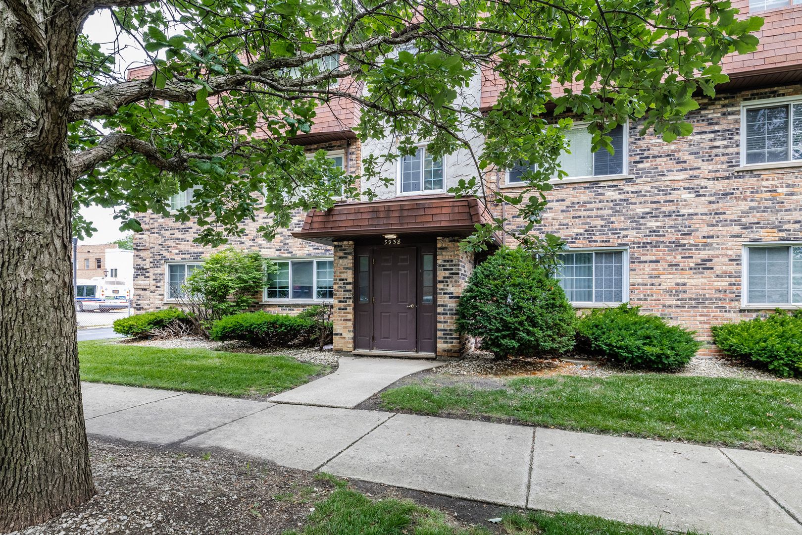 3938 W 104th Street #3C — Chicago, IL 60655