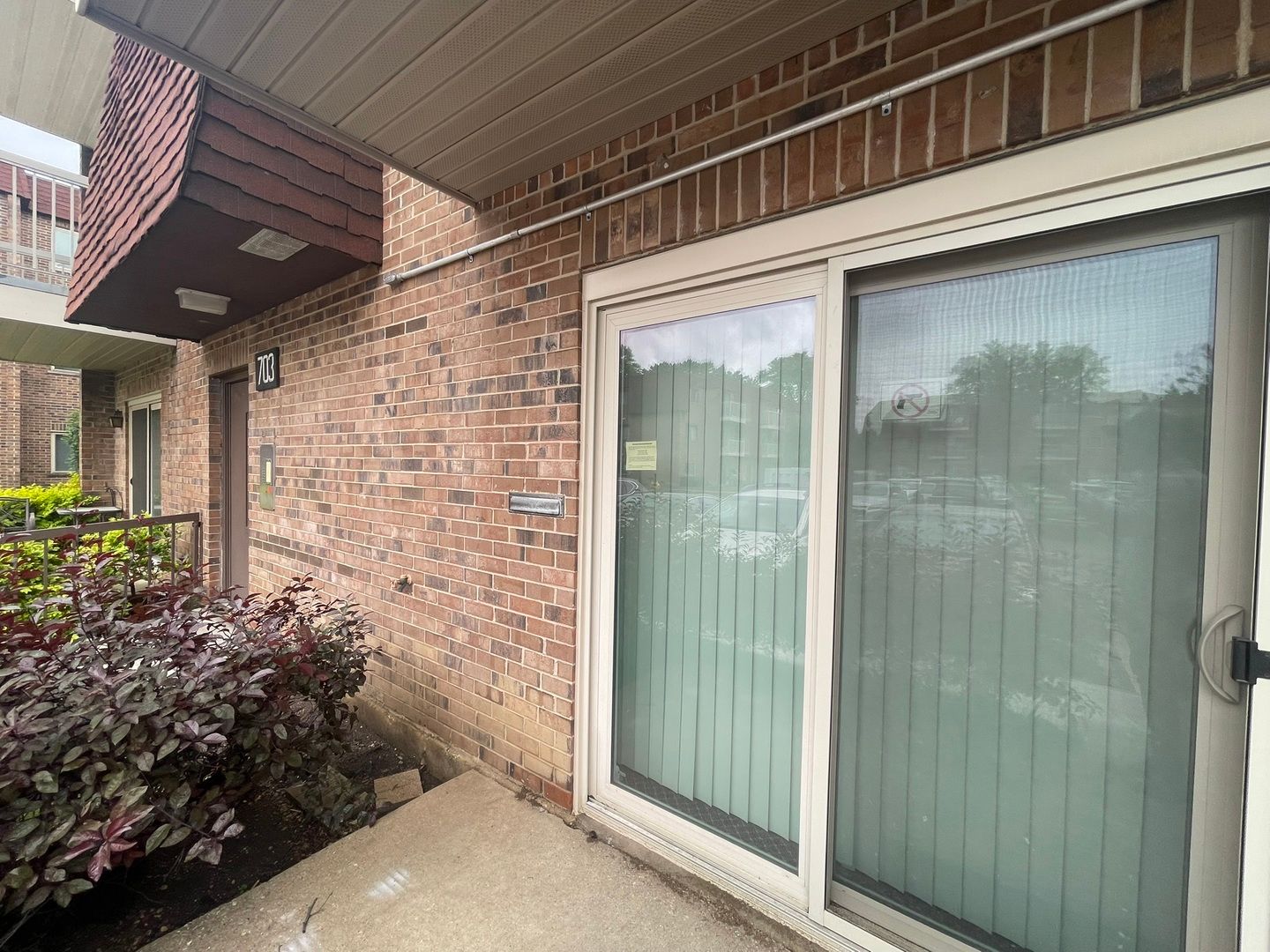 703 W Central Road #A2 — Mount Prospect, IL 60056