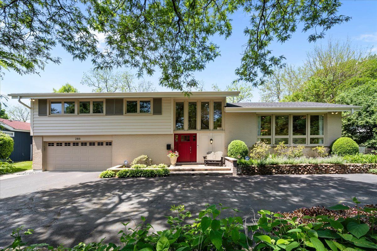 280 Aspen Lane — Highland Park, IL 60035