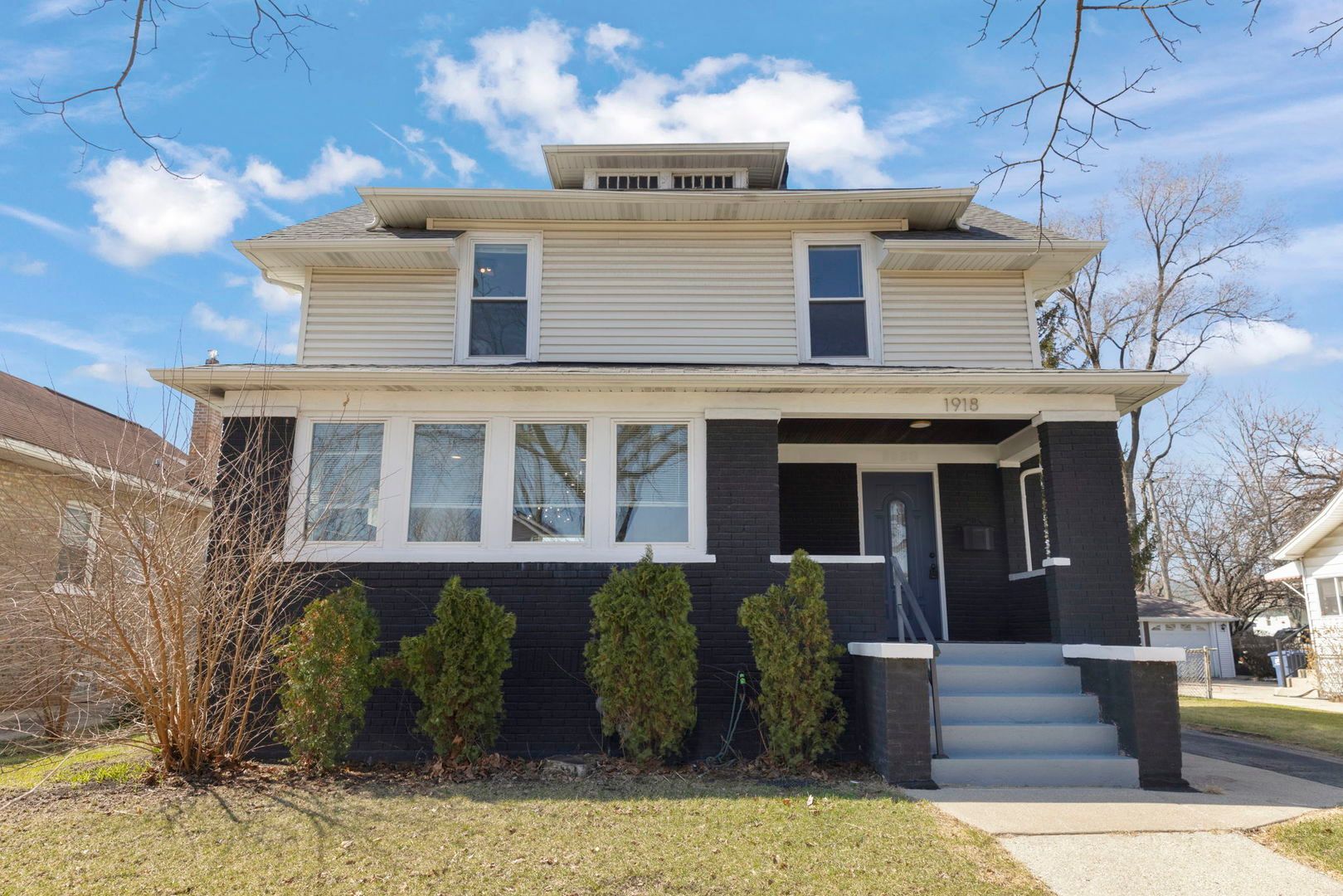 1918 S 9th Avenue — Maywood, IL 60153