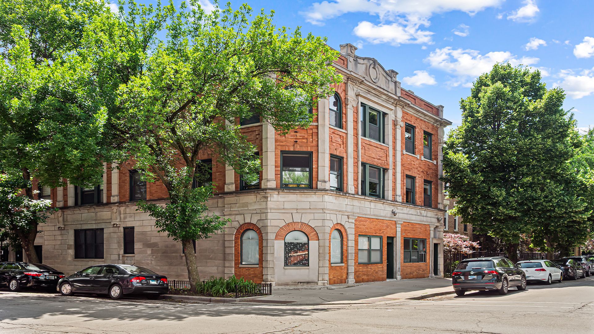 650 N WOOD Street #3S — Chicago, IL 60622