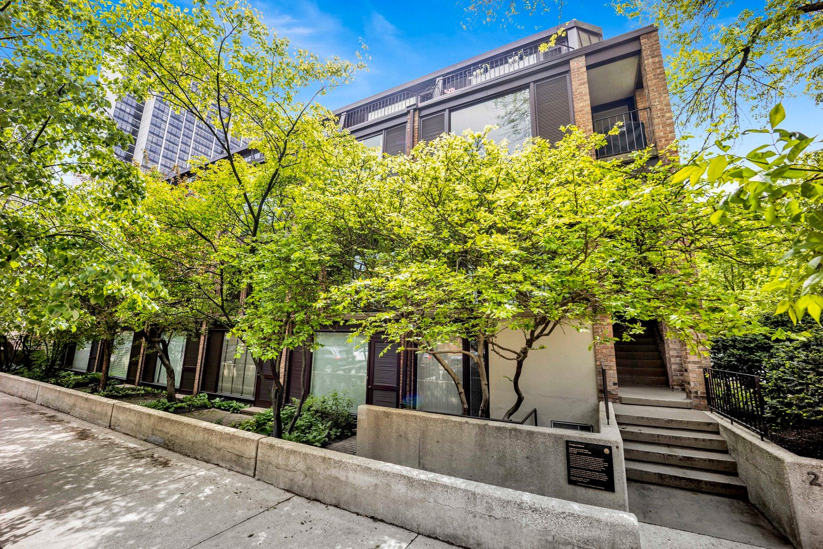 235 W Eugenie Street #G6 — Chicago, IL 60614