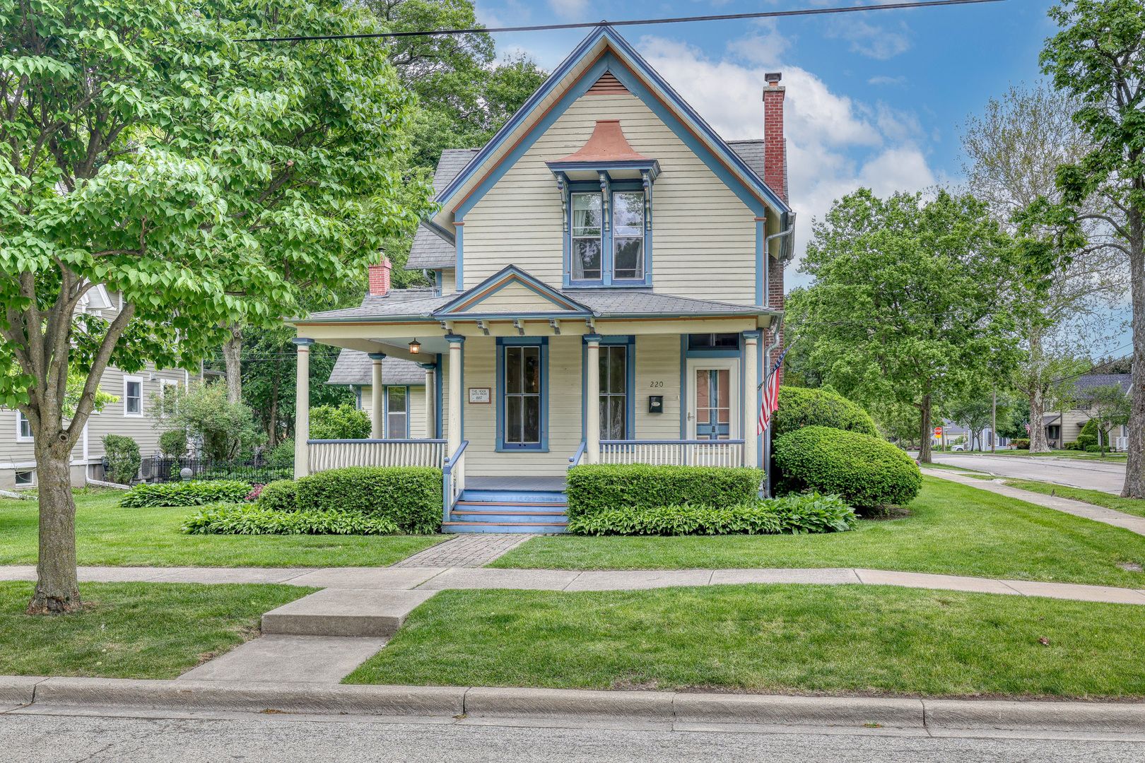 220 N 5th Street — West Dundee, IL 60118