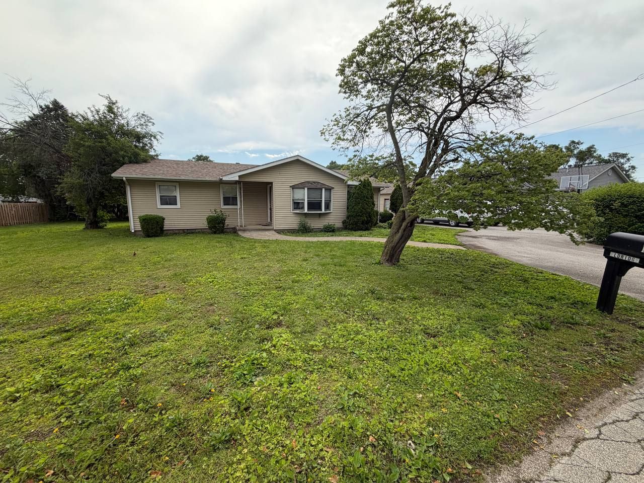 111 Orchard Street — Catlin, IL 61817