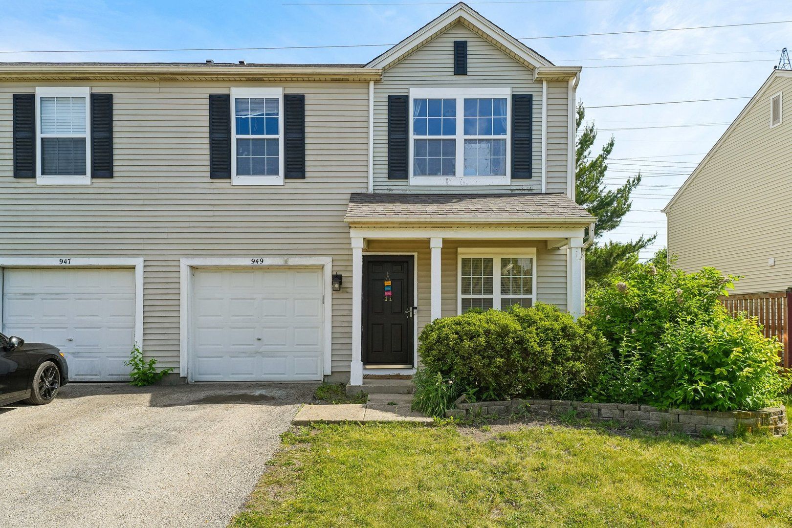949 E Savannah Drive — Romeoville, IL 60446