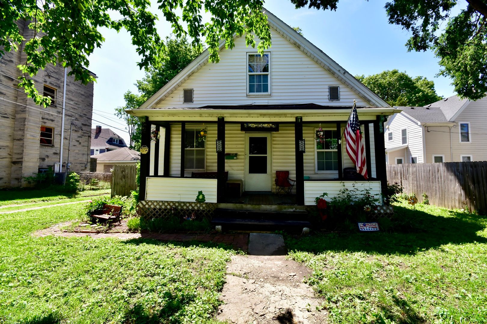 206 N Mason Street — Bloomington, IL 61701